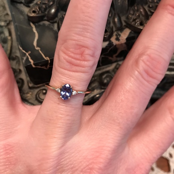 14K Yellow Gold Oval Tanzanite Ring Size 6.5 - Picture 3 of 11